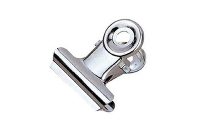 Прищепка металлическая для зажима ногтей