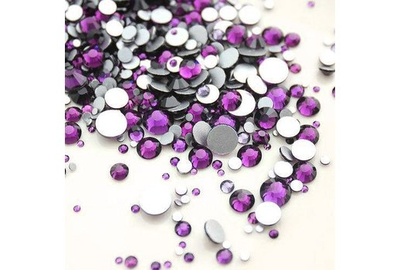 Стразы фиолетовые микс 100 шт