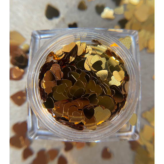 Дизайн для ногтей золотые сердечки