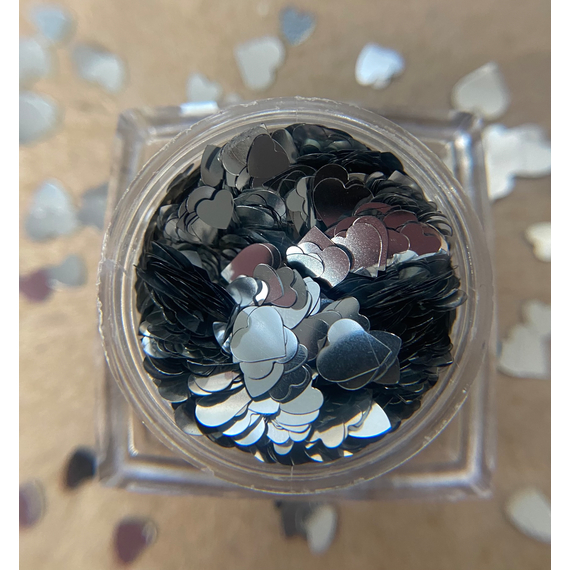 Дизайн для ногтей серебряные сердечки