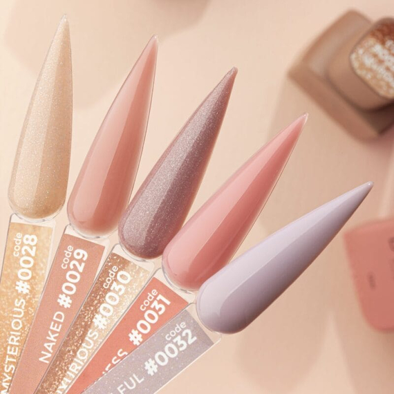 База цветная DNKA Cover base №030 Luxurious нюдовая с шиммером, 12 мл, Цвет: Бежевый, изображение 2