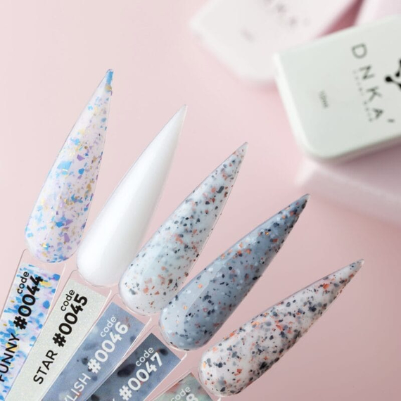 База кольорова DNKA Cover base №047 Trendy сіра з поталлю, 12 мл, Колір: Сірий, зображення 3