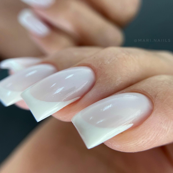 Гель-лак для нігтів GaMa Basic collection №002 холодний білий, 15 мл, Колір: Білий, зображення 5