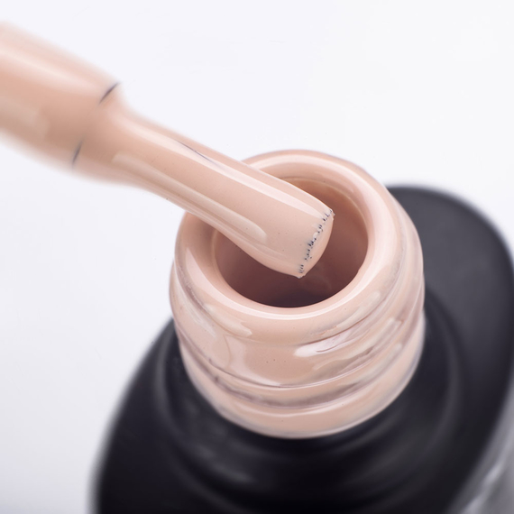 Гель-лак Komilfo Deluxe Series №D006 тілесний нюд емаль, 8 мл, Колір: Бежевий, Об`єм: 8 мл, зображення 2