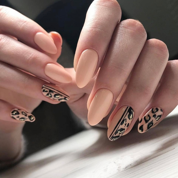 Гель-лак Komilfo Deluxe Series №D006 тілесний нюд емаль, 8 мл, Колір: Бежевий, Об`єм: 8 мл, зображення 3