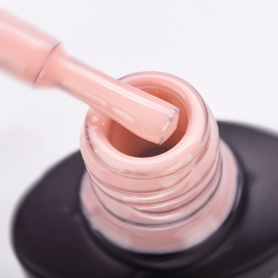 Гель-лак Komilfo Deluxe Series №D026 світлий кремово-бежево-рожевий емаль, 8 мл, Колір: Рожевий, Об`єм: 8 мл, зображення 2