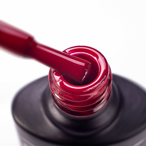 Гель-лак Komilfo Deluxe Series №D089 бордовый эмаль, 8 мл, Цвет: Бордовый, Обьем: 8 мл, изображение 2