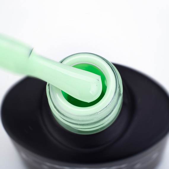 Гель-лак Komilfo Deluxe Series №D192 светлый пастельно-зеленый эмаль, 8 мл, Цвет: Зеленый, Обьем: 8 мл, изображение 2