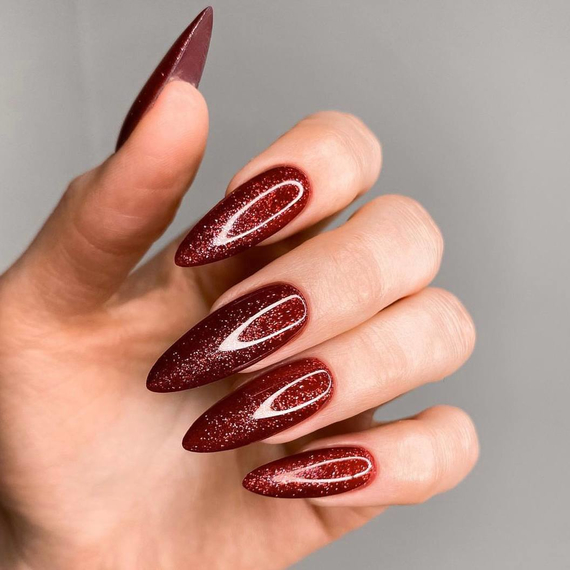 Гель-лак Komilfo DeLuxe Series №G014 темно-красный с насыщенными мелкими блестками 8 мл, Цвет: Красный, Обьем: 8 мл, изображение 3