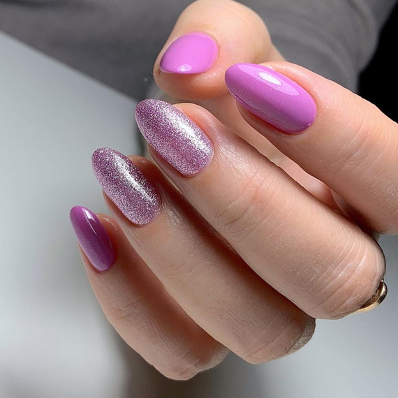 Гель-лак Komilfo DeLuxe Series №G017 розово-сиреневый с блестками, 8 мл, Цвет: Сиреневый, Обьем: 8 мл, изображение 3