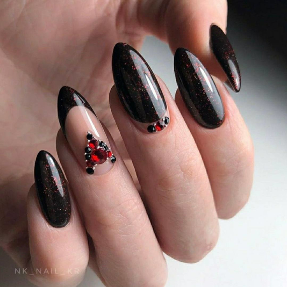 Гель-лак Komilfo DeLuxe Series №G024 черный с красными блестками, 8 мл, Цвет: Черный, Обьем: 8 мл, изображение 2