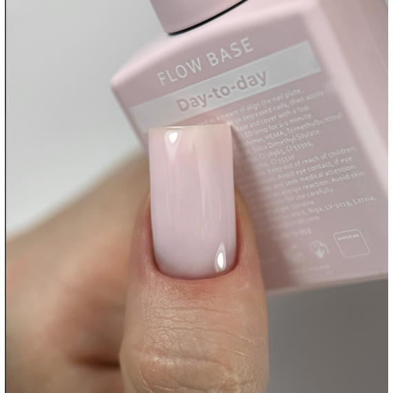 Nail base HEYLOVE Flow base Day-to-day, milky pink, 15 ml, 3 image